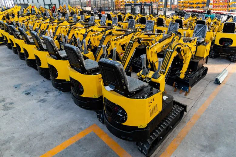 山東帥小伙裸辭高薪工作，網上賣挖掘機，年銷售1.4億！